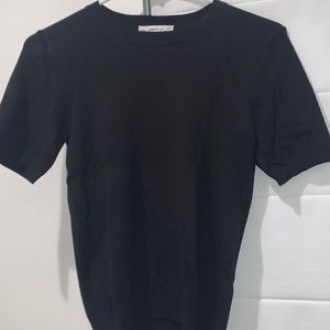 Short sleeve sweater